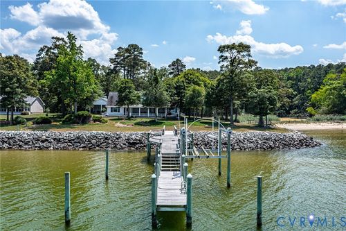 72 Endless View Ln, Heathsville, VA, 22473-2297 | Card Image