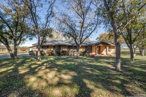 10180 Aliann Rd, Atascosa, TX, 78002-4215 | Card Image
