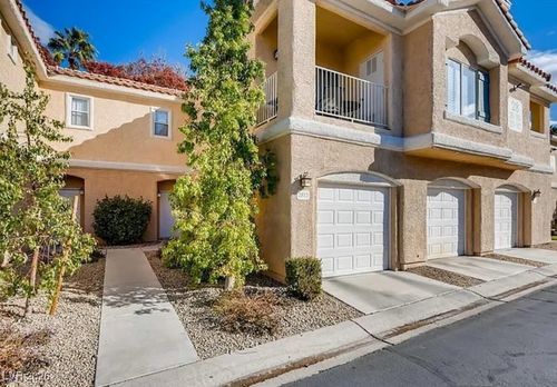 2813-251 S Green Valley Pkwy, Henderson, NV, 89012-2372 | Card Image