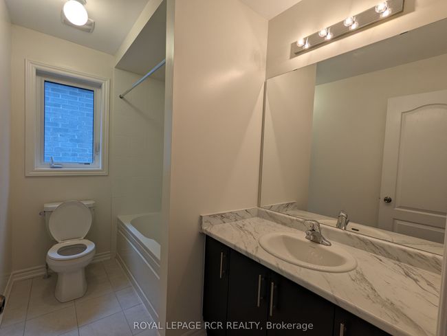 7 Lawrence D Pridham Avenue, House other with 4 bedrooms, 3 bathrooms and 3 parking in New Tecumseth ON | Image 19