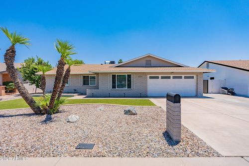 2033 E Harvard Dr, Tempe, AZ, 85283-2414 | Card Image