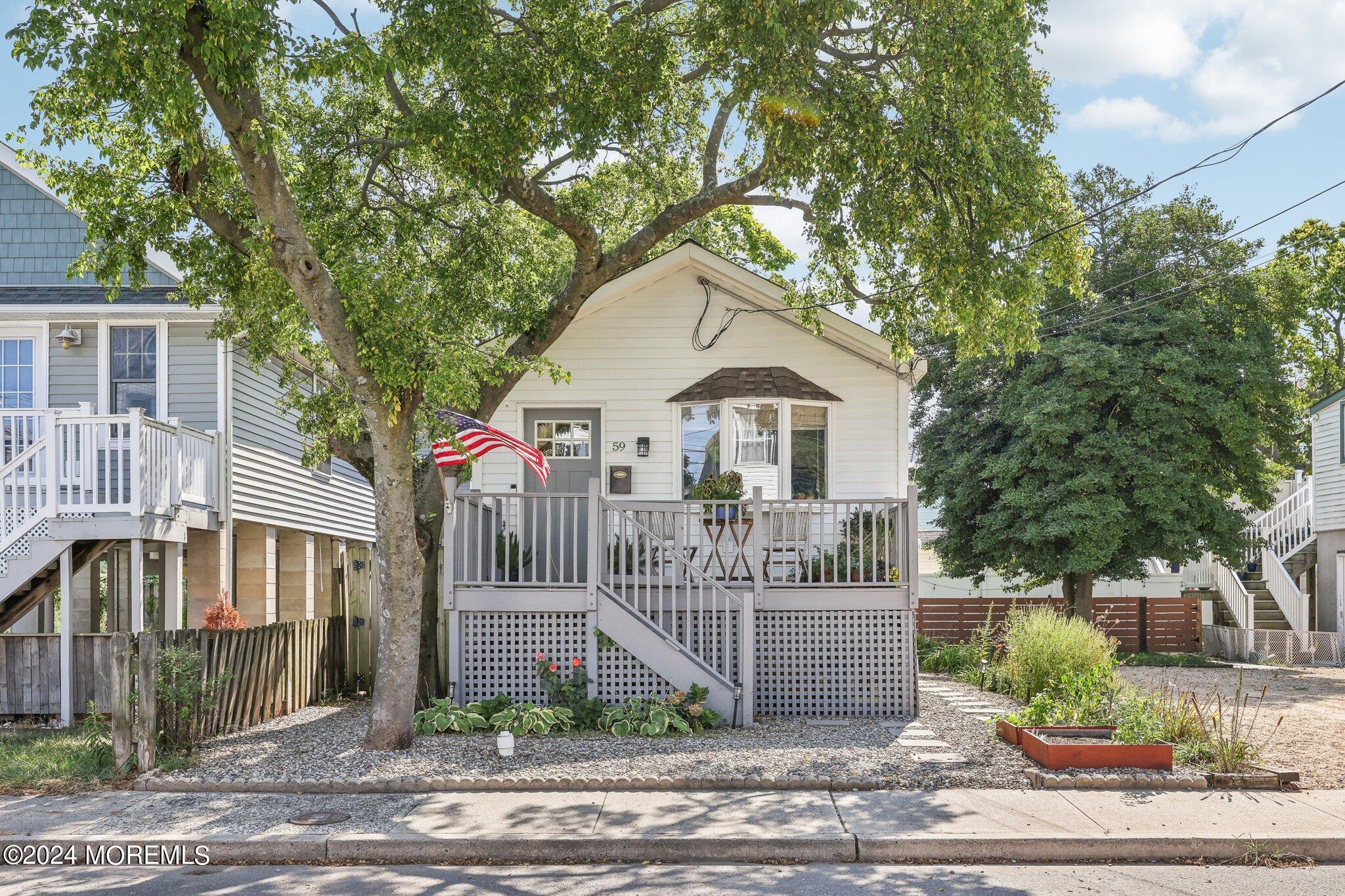 Washington Ave, Highlands, NJ 07732