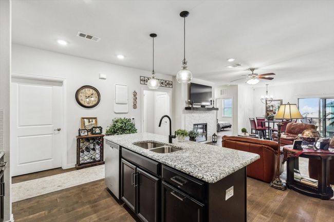 APT-5205 - 651 N Watters Rd, Condo with 2 bedrooms, 2 bathrooms and null parking in Allen TX | Image 5