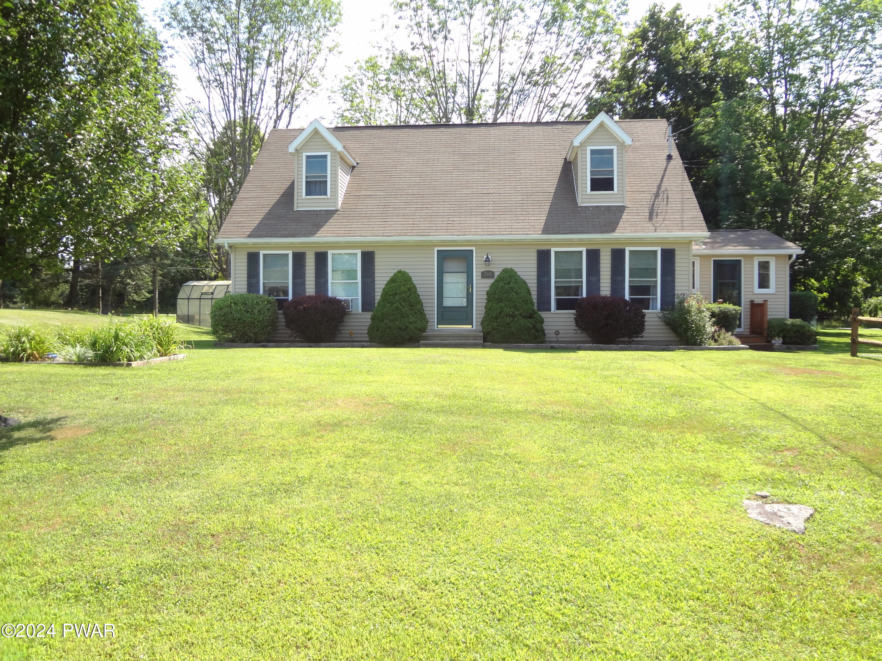 Pleasant Dr, Greentown, PA 18426