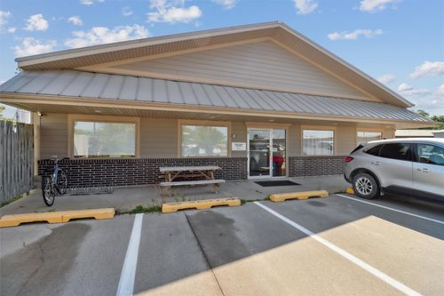 404 E Euclid Ave, Indianola, IA, 50125-1730 | Card Image