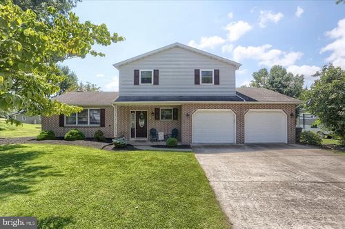 31 Lauren Ln, HALIFAX, PA, 17032-9655 | Card Image