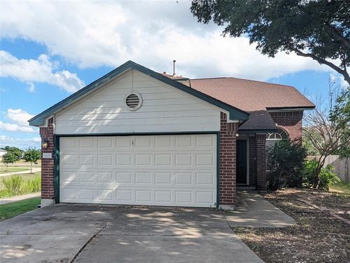 1601 Hueco Mountain Rd, Round Rock, TX, 78664-7257 | Card Image