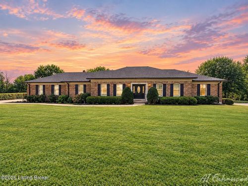 135 Brookside Dr, Springfield, KY, 40069-9561 | Card Image