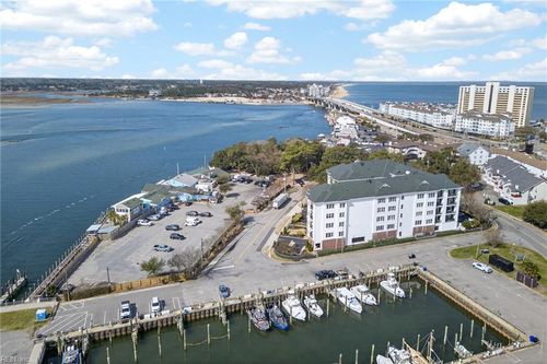403-2140 Vista Cir, Virginia Beach, VA, 23451-1071 | Card Image