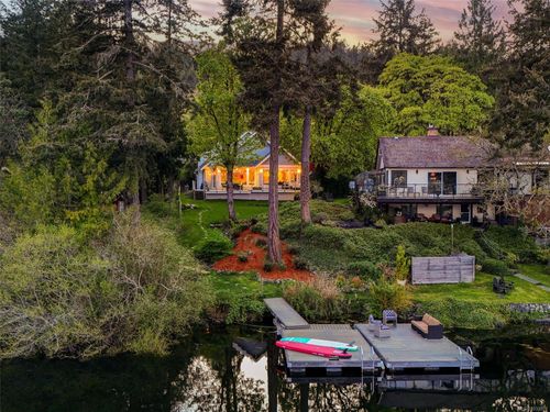 4885 Prospect Lake Rd, Victoria, BC, V9E1J5 | Card Image