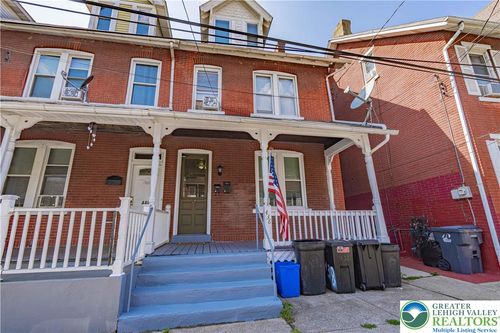 438 Pawnee St, BETHLEHEM, PA, 18015-1426 | Card Image