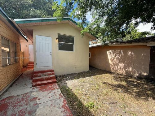 908-906 Sw 14th Ave, Miami, FL, 33135-5205 | Card Image