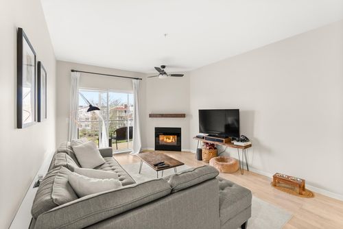 403-4758 53 St, Delta, BC, V4K2Z1 | Card Image