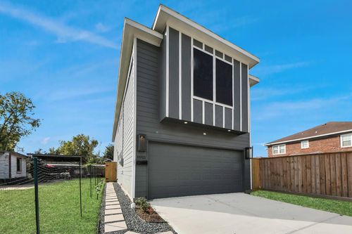 6910 J W Peavy Dr, Houston, TX, 77011-1458 | Card Image