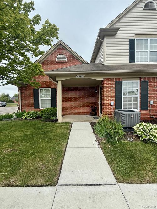 20653 Henry St, Trenton, MI, 48183-7625 | Card Image