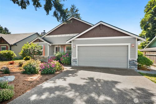 32075 E Commercial St, Carnation, WA, 98014-5040 | Card Image