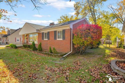 17037 Russell Ave, Allen Park, MI, 48101-2848 | Card Image