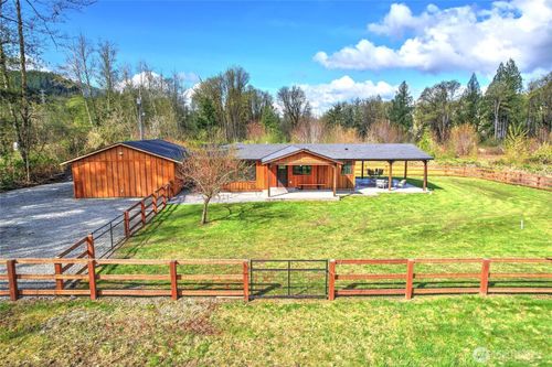 30313 State Route 530 Ne, Arlington, WA, 98223-5591 | Card Image