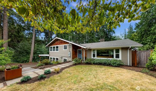 19115 104th Ave Ne, Bothell, WA, 98011-2925 | Card Image