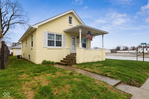 154 E Washington St, Mooresville, IN, 46158-1456 | Card Image