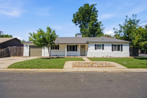 1451 Kent Way, Modesto, CA, 95355-3129 | Card Image