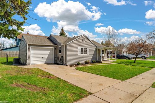 922 16th St, Port Huron, MI, 48060-5040 | Card Image