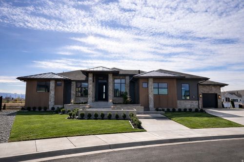 538 S 1400 W, Farmington, UT, 84025-5106 | Card Image