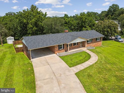 8400 Impalla Dr, MANASSAS, VA, 20110-3807 | Card Image