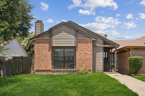 406 Pogue St, Cedar Hill, TX, 75104-2839 | Card Image