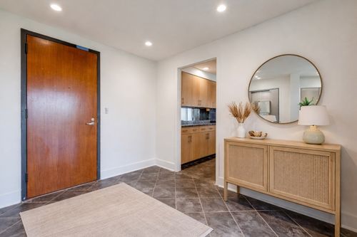 apt-502-3030 Mckinney Ave, Dallas, TX, 75204-7482 | Card Image