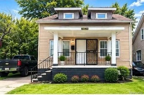 18624 Carrie St, Detroit, MI, 48234-3006 | Card Image