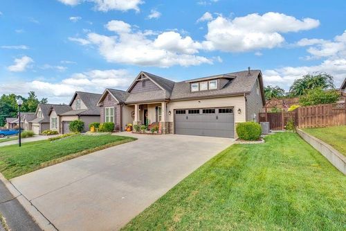 708 Wynborne Ln, Moore, SC, 29369-8010 | Card Image