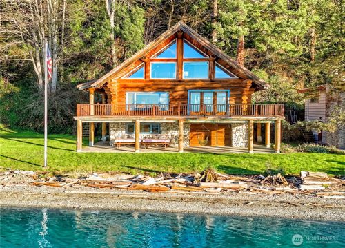 154 Rockaway Beach Ln, Camano Island, WA, 98282-8545 | Card Image