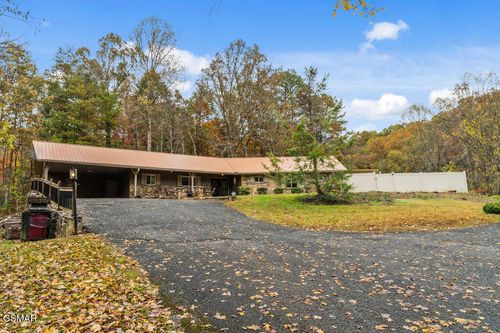 560 Buckhorn Rd, Gatlinburg, TN, 37738-5221 | Card Image