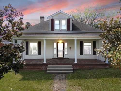 211 Whitley St, London, KY, 40741-2044 | Card Image