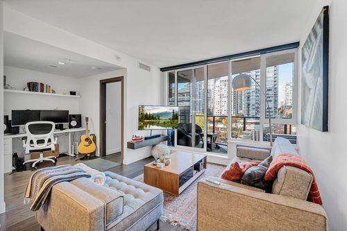 721-68 Smithe St, Vancouver, BC, V6B0P4 | Card Image