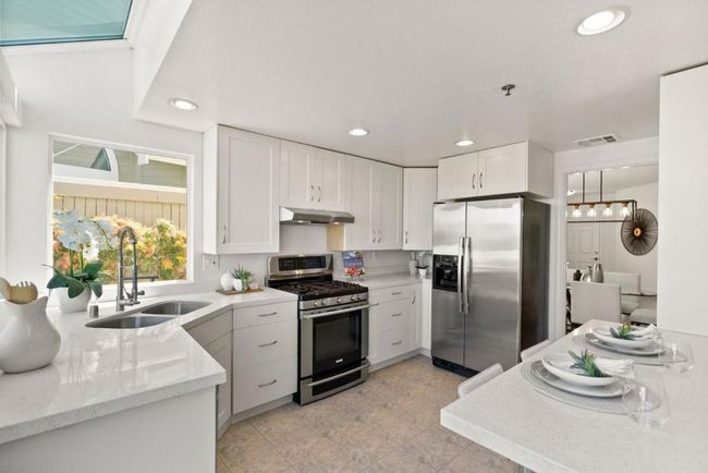 156 Treeview Dr, Townhouse with 2 bedrooms, 3 bathrooms and 2 parking in Daly City CA | Image 21