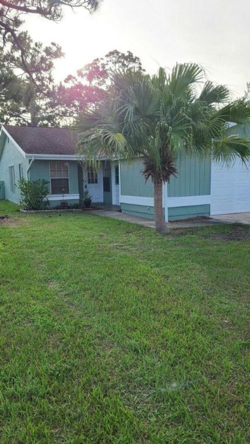 1720 Se Linpark Ct, Port St Lucie, FL, 34952-4127 | Card Image