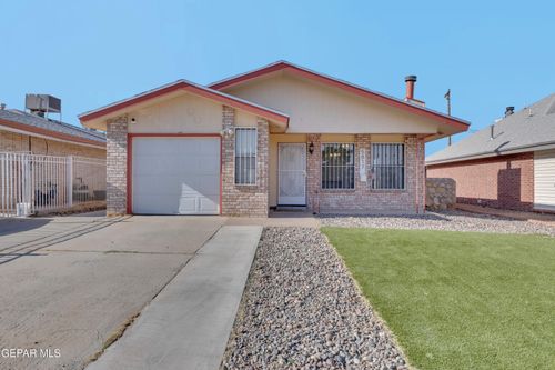 5817 Chippendale Ave, El Paso, TX, 79934-3107 | Card Image