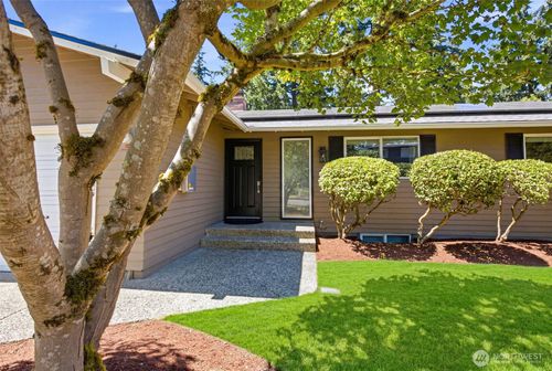6341 121st Ave Se, Bellevue, WA, 98006-4424 | Card Image