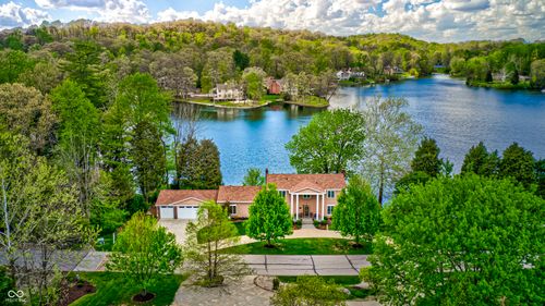 3806 N Foxcliff Dr E, Martinsville, IN, 46151-5950 | Card Image