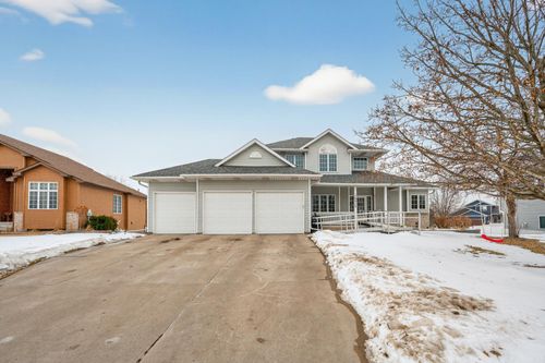 10010 Fallgold Pkwy N, Brooklyn Park, MN, 55443-1586 | Card Image