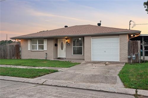 3900 Alabama Ave, Kenner, LA, 70065-2815 | Card Image