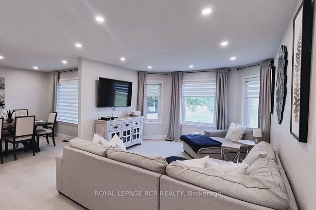 4372 10 Side Road, House other with 4 bedrooms, 4 bathrooms and 10 parking in Bradford West Gwillimbury ON | Image 17
