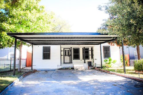 1318 S Ewing Ave, Dallas, TX, 75216-1131 | Card Image