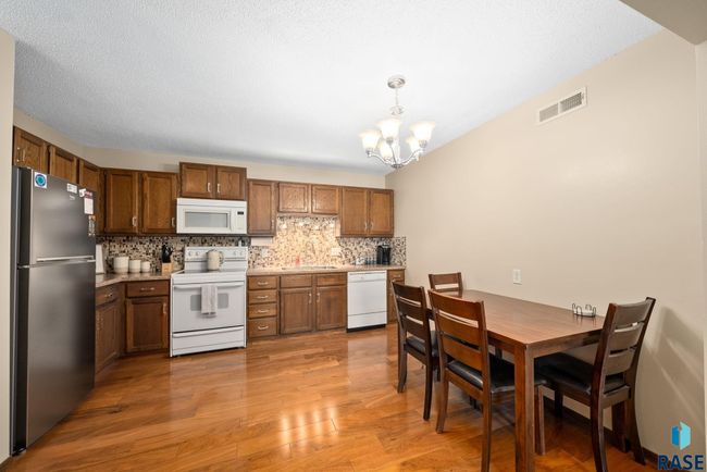 APT-201 - 3600 S Gateway Blvd, Condo with 2 bedrooms, 1 bathrooms and null parking in Sioux Falls SD | Image 7