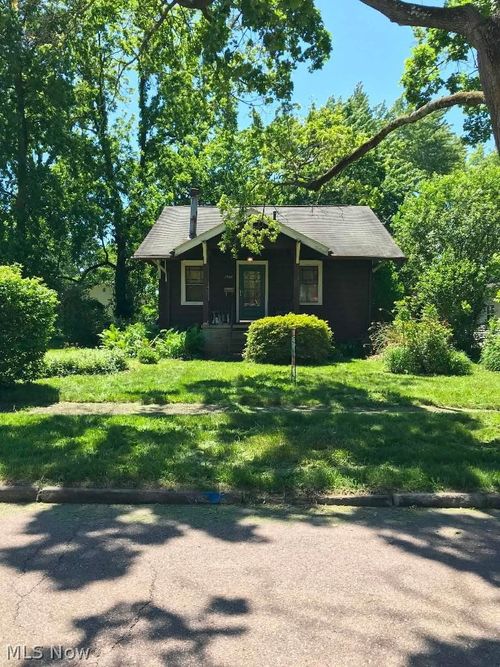 1706 Hampton Rd, Akron, OH, 44305-3516 | Card Image
