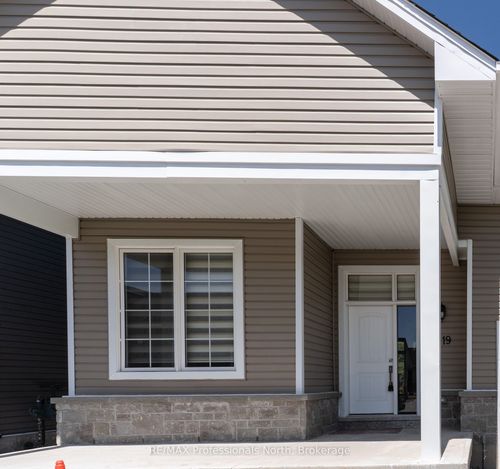 19 Turnberry Crt, Bracebridge, ON, P1L0N5 | Card Image