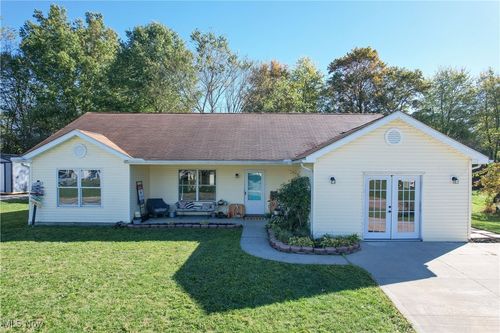 1454 Hillcrest Dr, Atwater, OH, 44201-9145 | Card Image