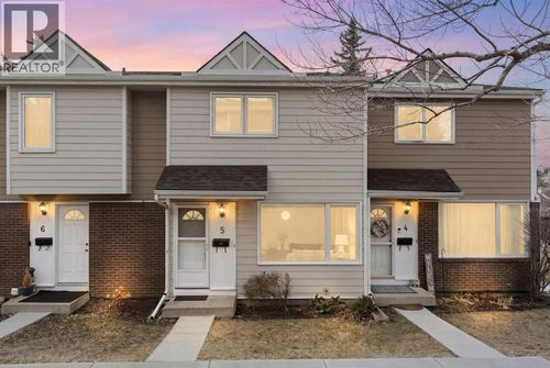 3620 51 St Sw, Calgary, AB, T3E6N7 | Card Image